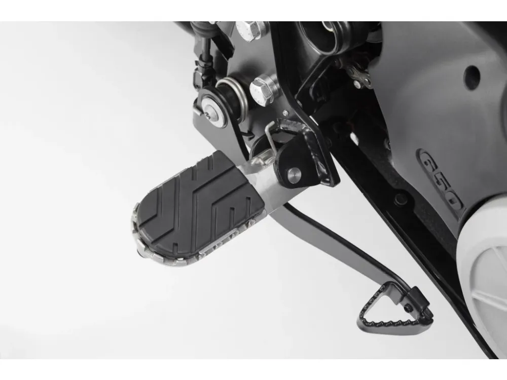 Koupit Online Montážní sada pro stupačky SW-MOTECH ION, Husqvarna DS 650 Terra / Strada (12-). Kód FRS.03.011.10000/S